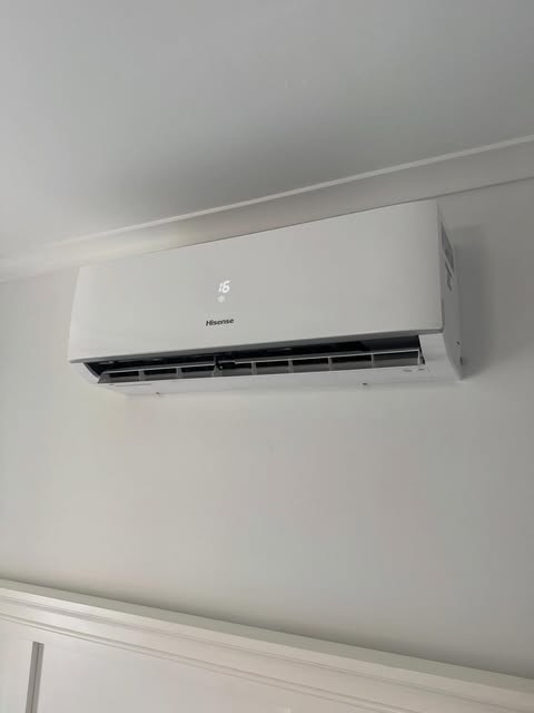 Wall-mounted Hisense split system air conditioner